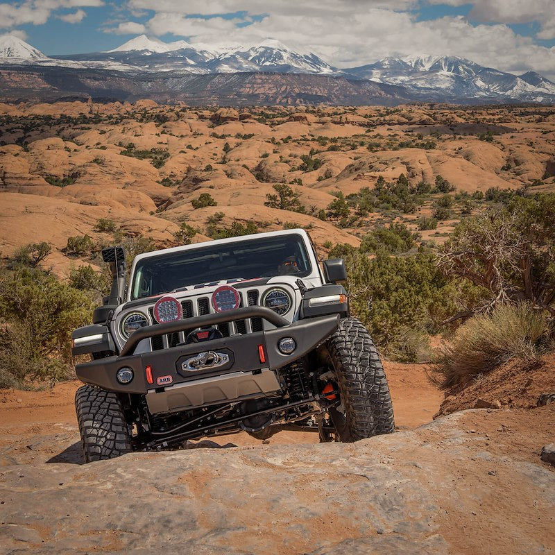 ARB Deluxe Bar Front Bumper for SUV – Fits 2018-2025 Jeep Wrangler JL / 2020-2025 Gladiator JT – Black Steel, With Grille Guard, Winch & D-Ring Mounts (1PC)