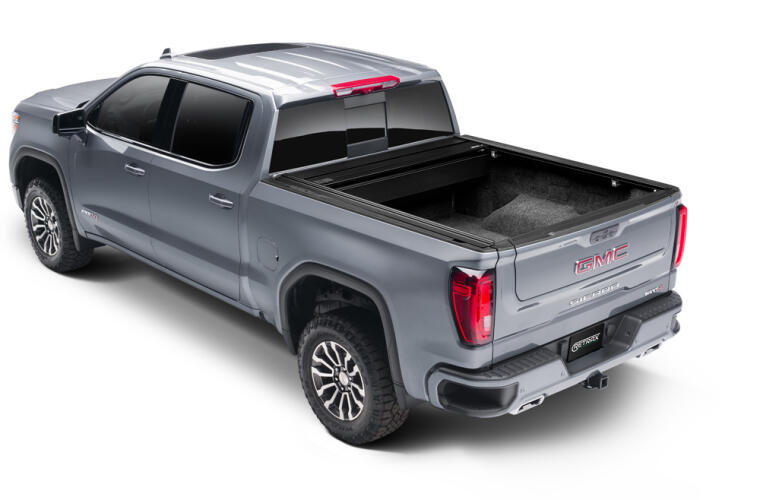 Retrax Hard Manual Retractable Tonneau Cover 6.5' Fits 2019-25 Chevrolet Silverado/GMC Sierra 1500