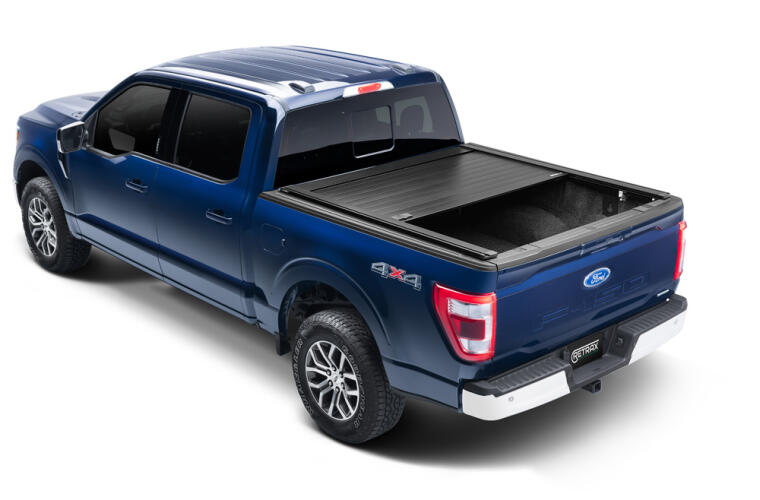 RetraxPRO XR Hard Manual Retractable Tonneau Cover 78.9 In. Fits 2021-23 F150