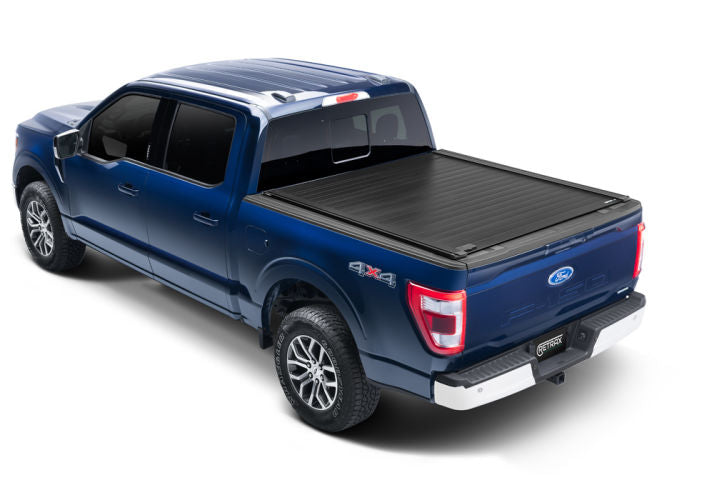 Retrax Hard Manual Retractable Tonneau Cover 4.5 Ft Fits 2022-26 Ford Maverick