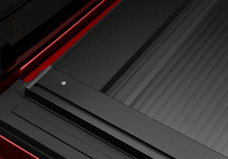 RetraxONE XR Manual Retractable Tonneau Cover 76.3 In. Fits 2019-25 Ram 1500 No RamBox