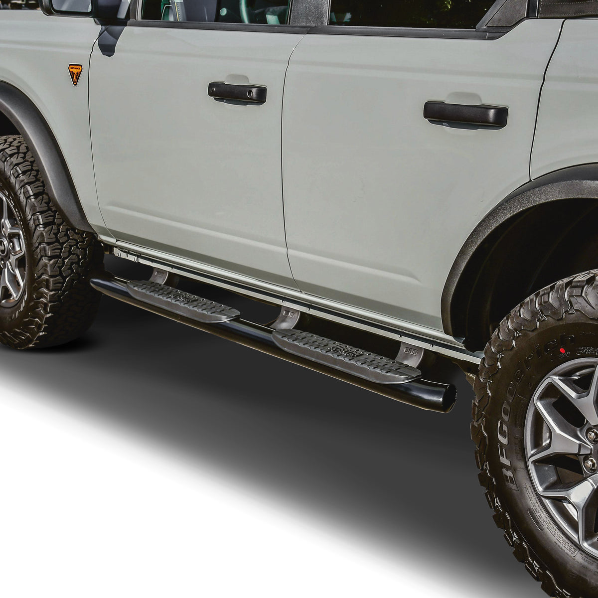 Westin PRO TRAXX 4" Oval Nerf Step Bars Black – Fits 2021-26 Bronco 4 Door