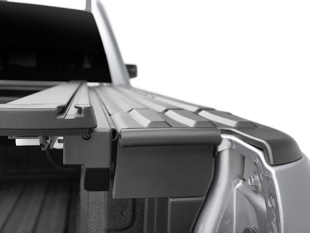 Retrax Hard Manual Retractable Tonneau Cover 5.7 Ft Fits 2019-24 Ram 1500 w/ RamBox