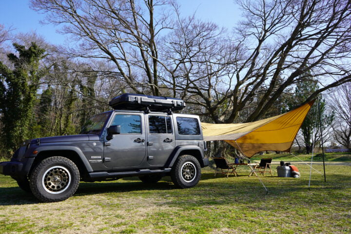 Inno Racks Roof Gear Case - Fits All SUVs and Most Cross Bars - 11.5 cu ft Capacity