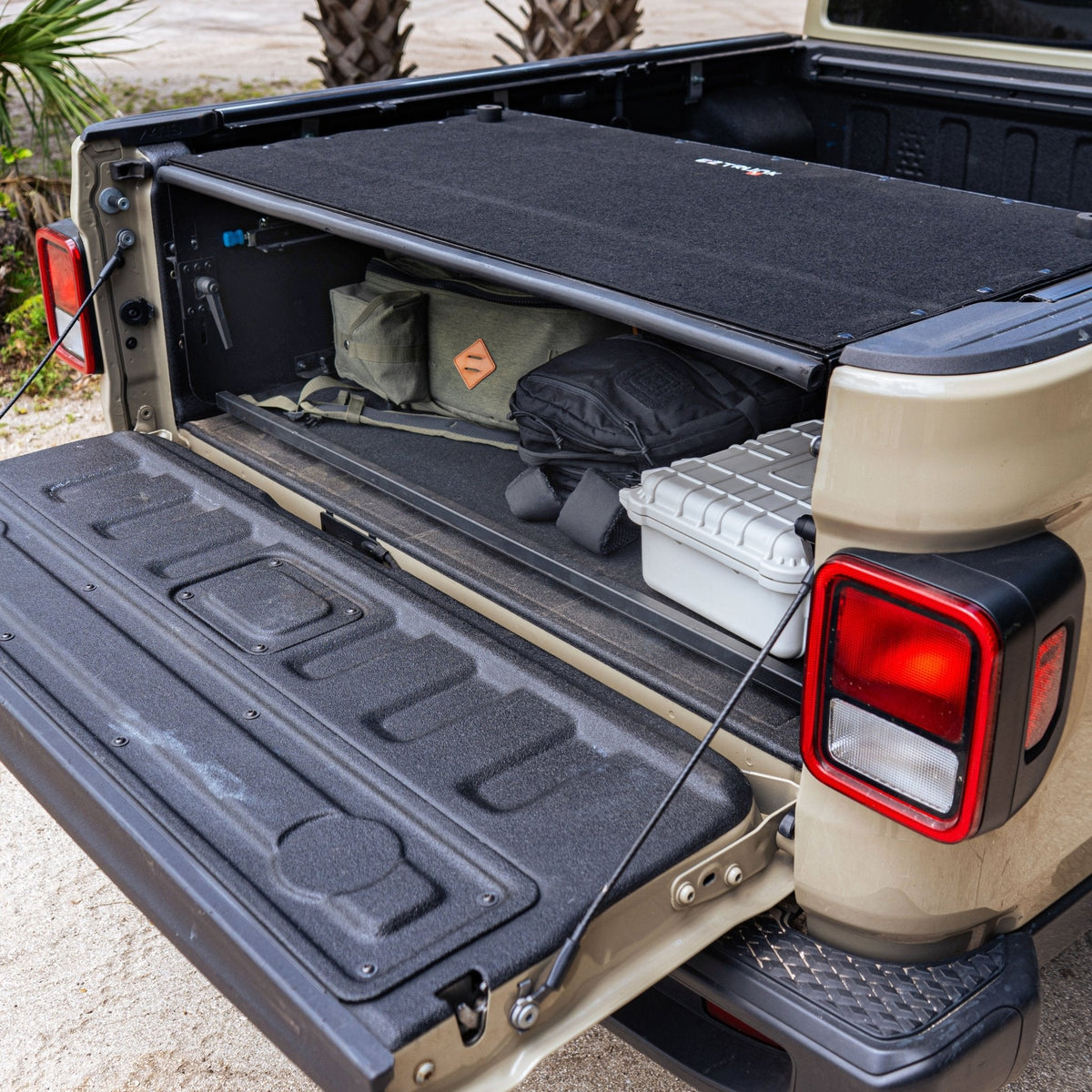 EZ4X4 Top Carpet for Bed Box Tailgate Extender – Fits 2020 & Up Jeep JT Gladiator