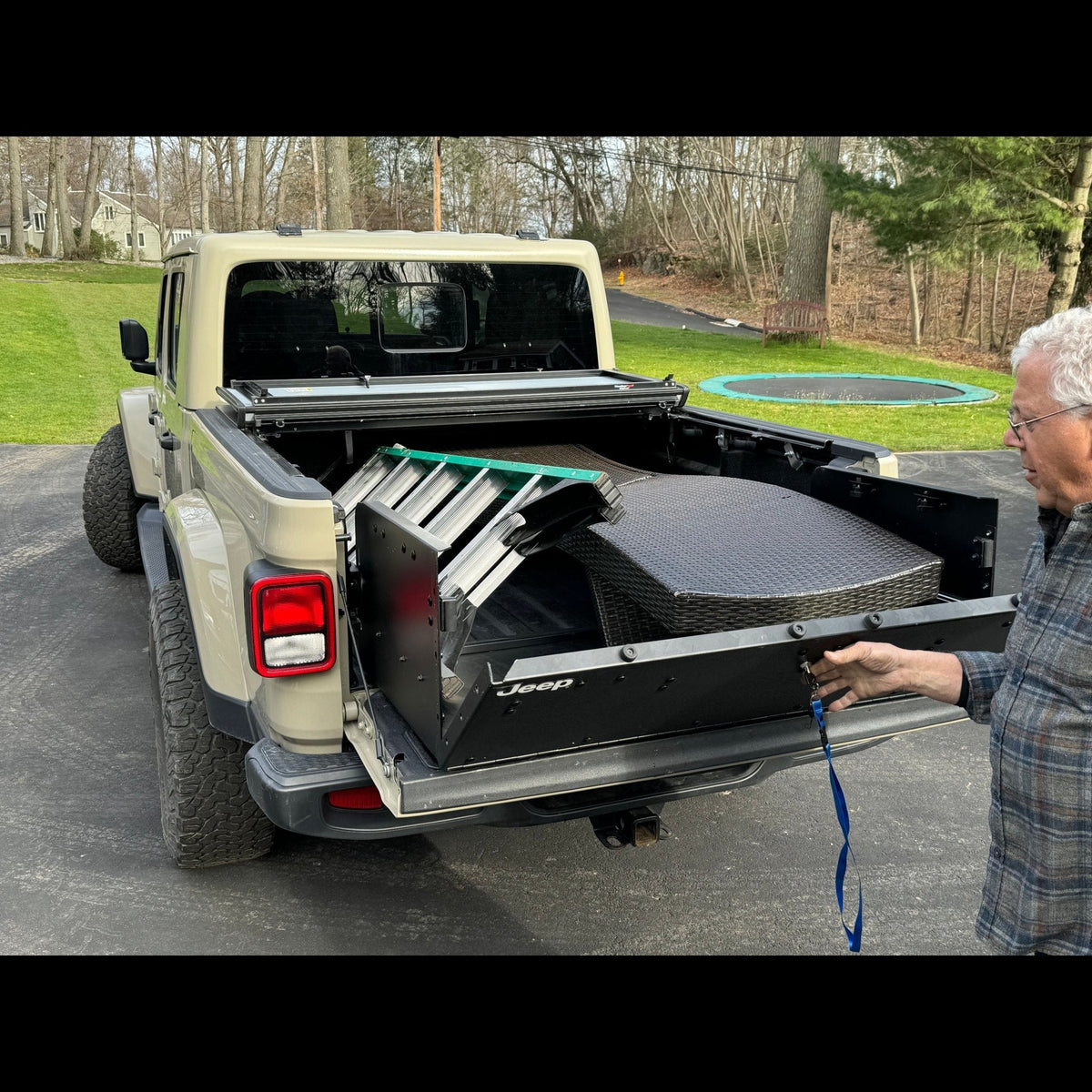 EZ4X4 Tailgate Extender & Secure Bed Box for 2020 & Up Jeep JT Gladiator – Lockable Truck Bed Storage
