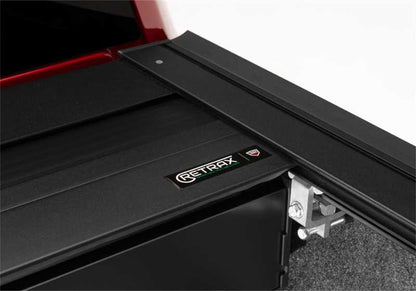 Retrax Hard Manual Retractable Tonneau Cover Black Matte Fits 2023-2025 Chevrolet Colorado & GMC Canyon