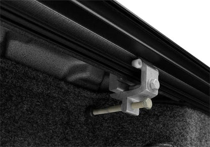 Retrax Hard Manual Retractable Tonneau Cover 5 Ft Fits 2023-25 Chevrolet Colorado/GMC Canyon
