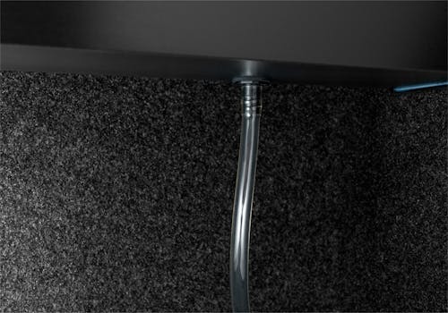Retrax Hard Manual Retractable Tonneau Cover 5 Ft Fits 2023-25 Chevrolet Colorado/GMC Canyon