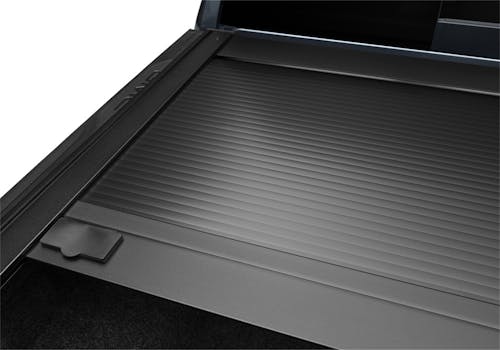 Retrax Hard Manual Retractable Tonneau Cover 5 Ft Fits 2023-25 Chevrolet Colorado/GMC Canyon