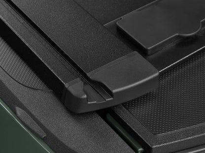 Retrax Hard Manual Retractable Tonneau Cover 8 Ft Fits 2022-25 Toyota Tundra w/ Deck Rail w/o Stake Pocket