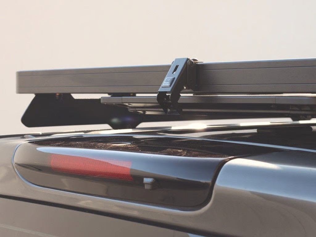 Front Runner Pro Water Tank with Mounting System for Roof Rack – 42L Capacity, Food-Grade BPA-Free Polyethylene, Lockable Tap Included (1PC)