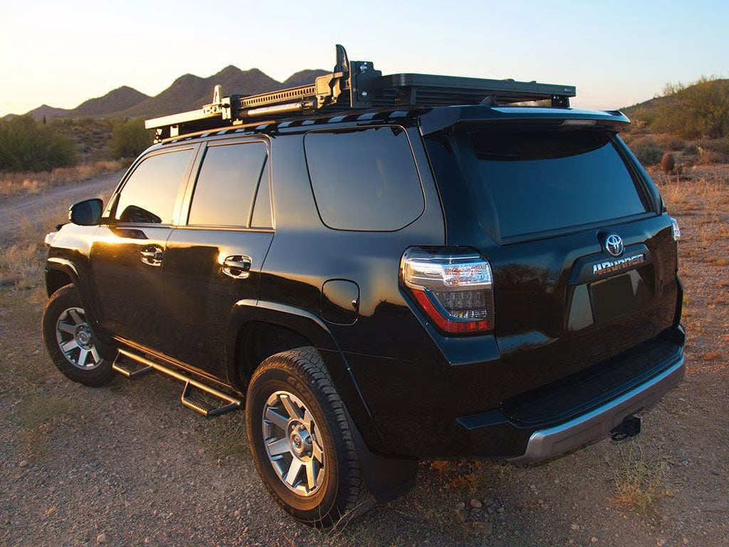 Front Runner Hi-Lift Jack Bracket for Roof Rack – Fits All Hi-Lift Jack Sizes – Black Steel, Lockable, Weather-Resistant Design (1 Set)