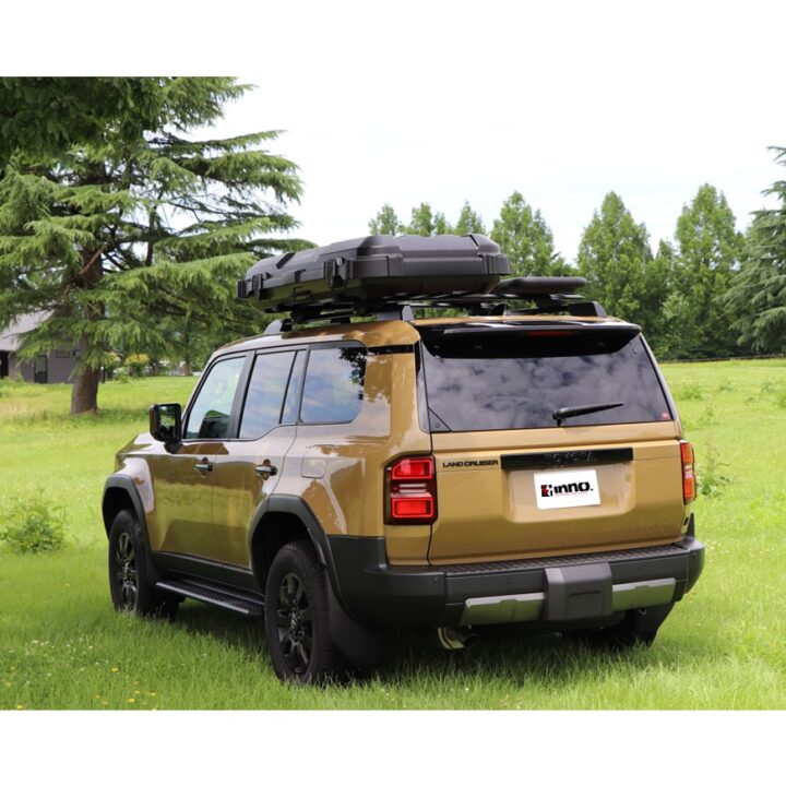 Inno Racks Roof Gear Case - Fits All SUVs and Most Cross Bars - 11.5 cu ft Capacity