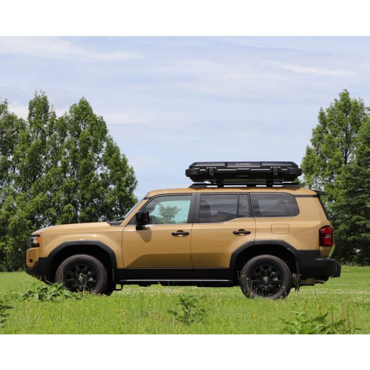 Inno Racks Roof Gear Case - Fits All SUVs and Most Cross Bars - 11.5 cu ft Capacity