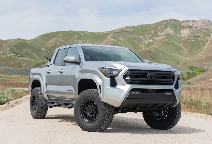 ReadyLift 3" Front / 1" Rear SST Stage 3 Lift Kit with Falcon Shocks – view 4