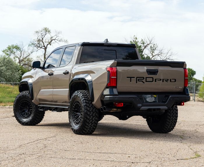 ReadyLift 1.5" Front / 1" Rear SST Lift Kit – view 3