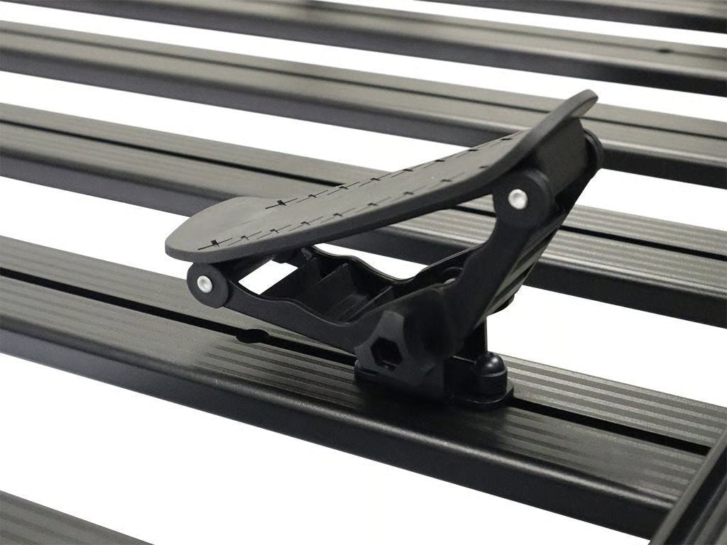Front Runner Kayak Cradle for Roof Rack – Fits Kayaks & SUPs up to 900mm Wide – Black, Adjustable Padded Design, 40kg Load Capacity (1 Set)