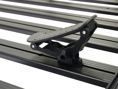 Front Runner Kayak Cradle for Roof Rack – Fits Kayaks & SUPs up to 900mm Wide – Black, Adjustable Padded Design, 40kg Load Capacity (1 Set)