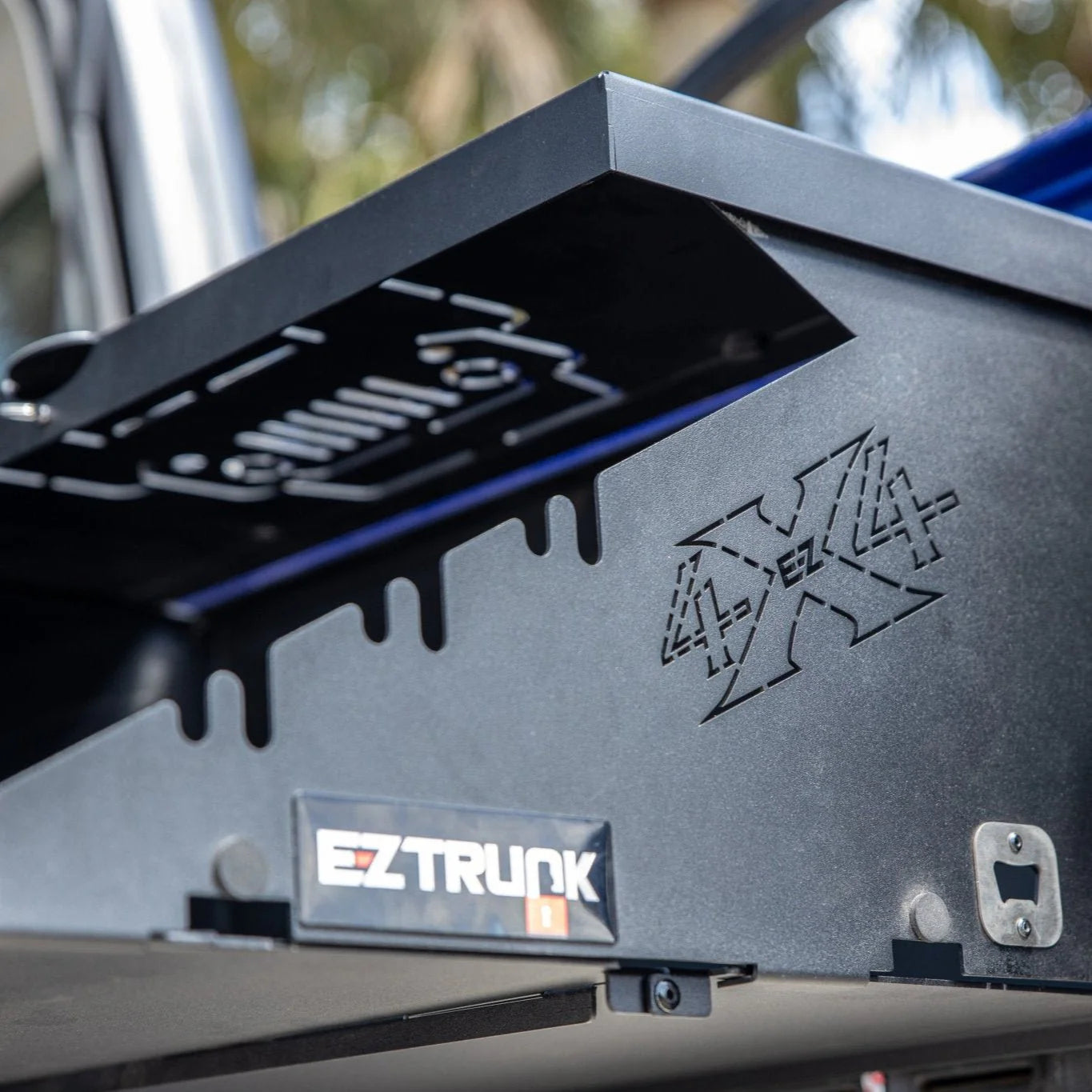 EZ4X4 Extreme Level Deluxe Folding Tailgate Table – Fits Jeep Wrangler JK/JKU/JL/JLU – Black Aluminum Cargo Shelf