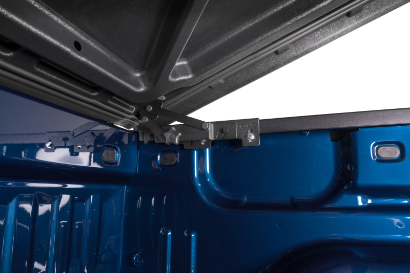 UnderCover LUX Hinged Tonneau Cover 5'9" Fits 2019–25 Chevrolet Silverado 1500 - Satin Steel Metallic