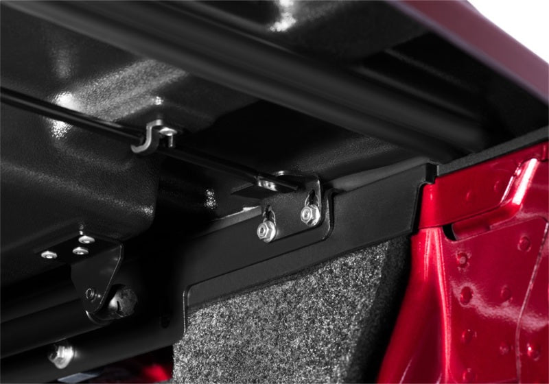 UnderCover LUX Hinged Tonneau Cover 5'9" Fits 2019–25 Chevrolet Silverado 1500 - Satin Steel Metallic