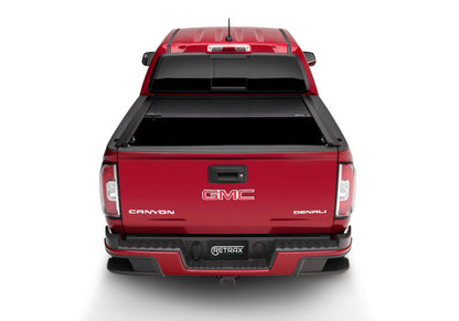 RetraxONE MX Hard Manual Retractable Tonneau Cover 6' Fits 2015-22 Colorado/Canyon w/out Stake Pocket