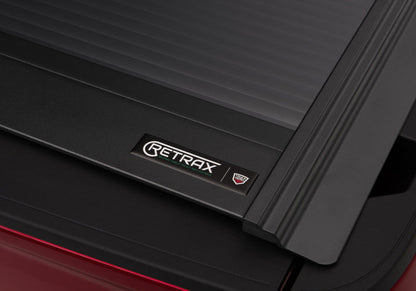 RetraxONE MX Hard Manual Retractable Tonneau Cover 6' Fits 2015-22 Colorado/Canyon w/out Stake Pocket