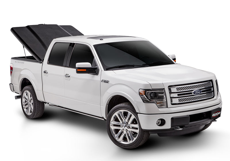 UnderCover Elite Hinged Tonneau Cover 69.3 In. Fits 2014-18 Sierra