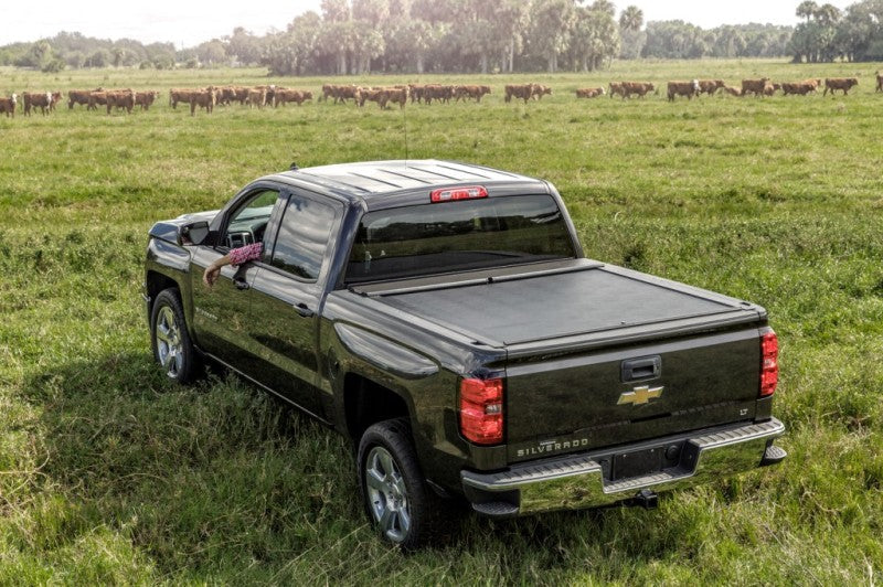 ROLL-N-LOCK M-Series Soft Retractable Tonneau Cover 8' Fits 2009-24 Ram No RamBox