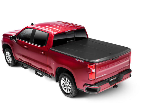 UnderCover SE Hinged Tonneau Cover 5'9" Fits 2019–25 Silverado