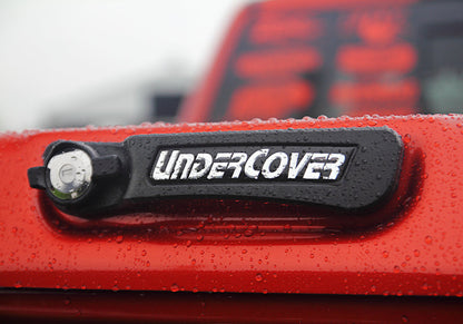 UNDERCOVER Elite LX Painted Hard Tilt-Up Tonneau Cover 5' Fits 2015-22 Colorado/Canyon