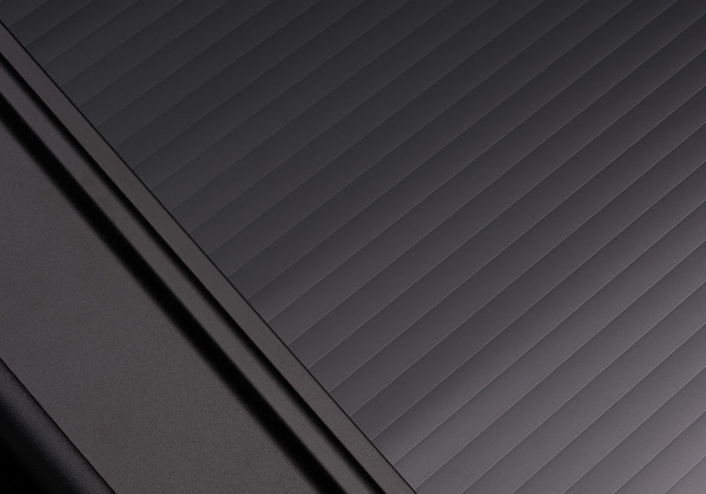 Retrax Hard Manual Retractable Tonneau Cover 5.5 Ft Fits 2022-25 Toyota Tundra w/ Deck Rail & w/o Trail (Black Matte)