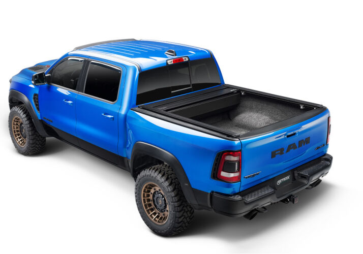 Retrax Hard Manual Retractable Tonneau Cover 5.7 Ft Fits 2019-24 Ram 1500 w/ RamBox