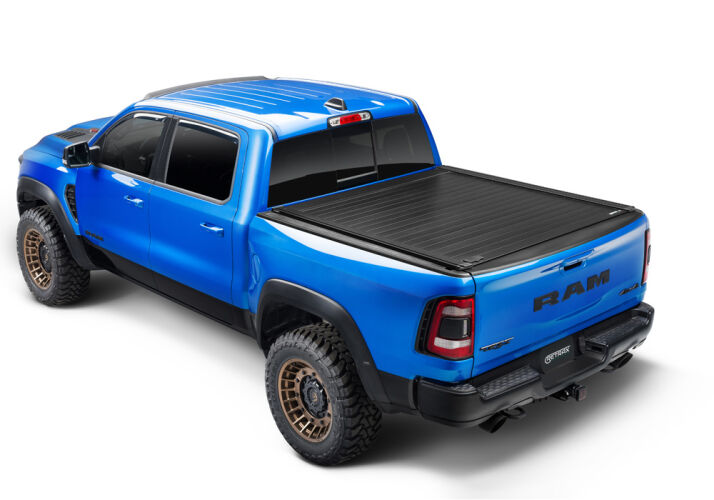 Retrax Hard Manual Retractable Tonneau Cover 5.7 Ft Fits 2019-24 Ram 1500 w/ RamBox