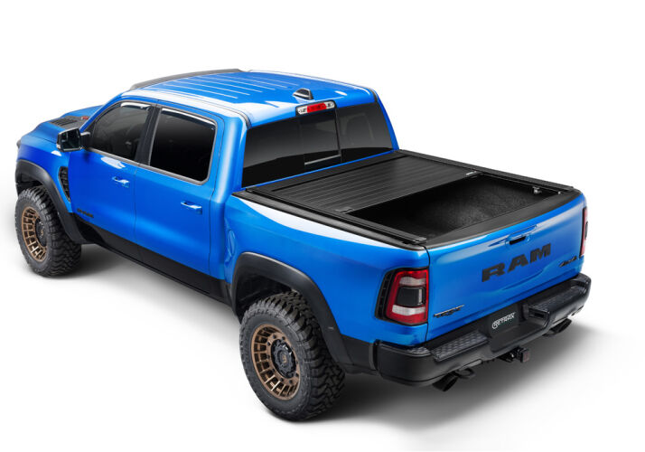 Retrax Hard Manual Retractable Tonneau Cover 5.7 Ft Fits 2019-24 Ram 1500 w/ RamBox