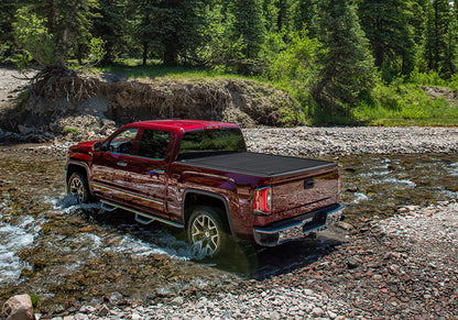 Retrax Hard Manual Retractable Tonneau Cover 5.5 Ft Fits 2022-25 Toyota Tundra w/ Deck Rail & w/o Trail (Black Matte)