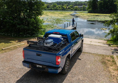 Retrax Hard Manual Retractable Tonneau Cover 6.5 Ft Fits 2022-25 Toyota Tundra w/ Deck Rail
