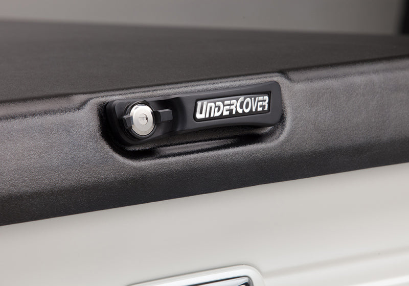 UnderCover Elite Hinged Tonneau Cover 6' Fits 2015-22 Col/Can