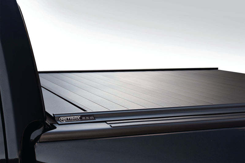 Retrax Hard Manual Retractable Tonneau Cover 6'6" Fits 2007-13 Chevrolet Silverado/GMC Sierra 1500/2500/3500 HD