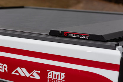 ROLL-N-LOCK M-Series Soft Retractable Tonneau Cover 5' Fits 2020-24 Gladiator No Trail Rail System