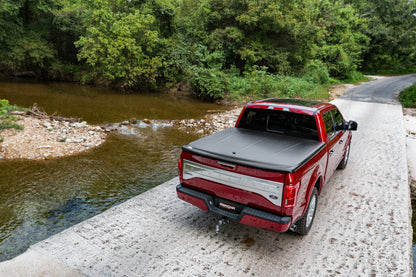 UnderCover SE Hinged Tonneau Cover 6' Fits 2015-22 Col/Can