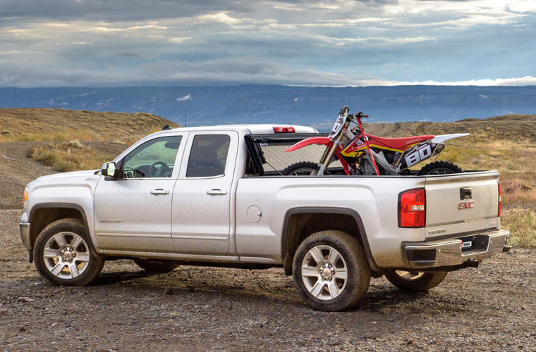 BAKFlip F1 6'10" Folding Tonneau Cover Fits 2020-25 Silverado Sierra 2500HD