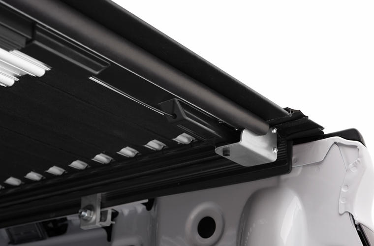 BAK Revolver X2 Hard-Rolling Tonneau Cover 6'6" Fits 1988-13 C/K & 1988-14 Silv/Sierra HD