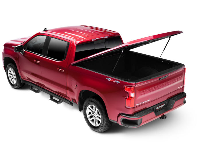 UNDERCOVER LUX Hard Tilt Tonneau Cover 5'10" Fits 2019-24 Chevrolet Silverado - North Sky Blue Metallic