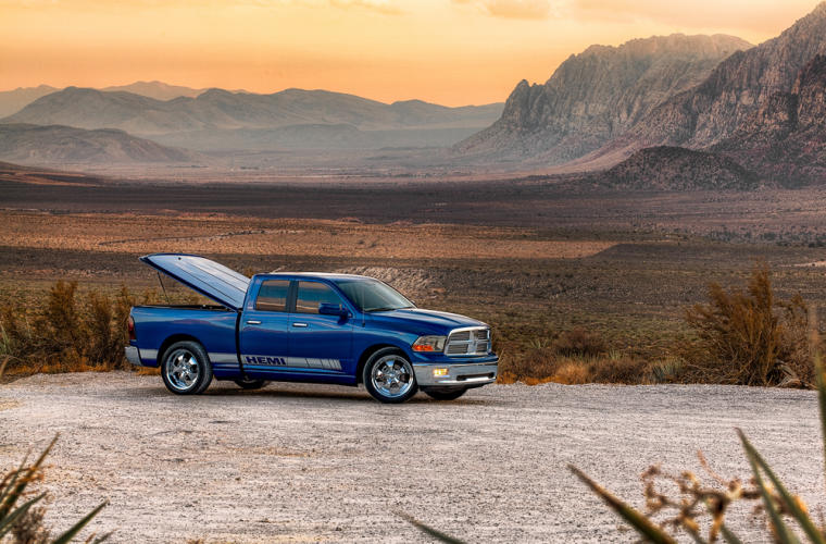 UNDERCOVER LUX Painted Hard Tilt-Up Tonneau Cover 78.9" Fits 2021-24 F150 - Carbonized Gray