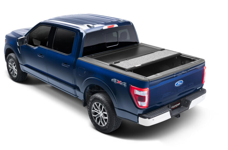 UNDERCOVER Ultra Flex Hard Folding Tonneau Cover 6.5' Fits 2021-23 F150